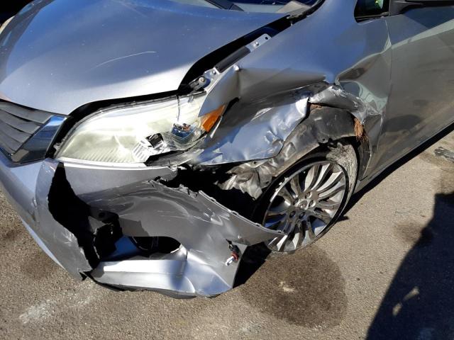 Photo 9 from auction – 2011 TOYOTA SIENNA XLE with VIN 5TDYK3DCXBS102795