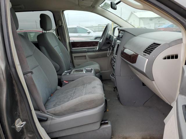 Photo 5 from auction – 2010 CHRYSLER TOWN & COU with VIN 2A4RR5D1XAR298409