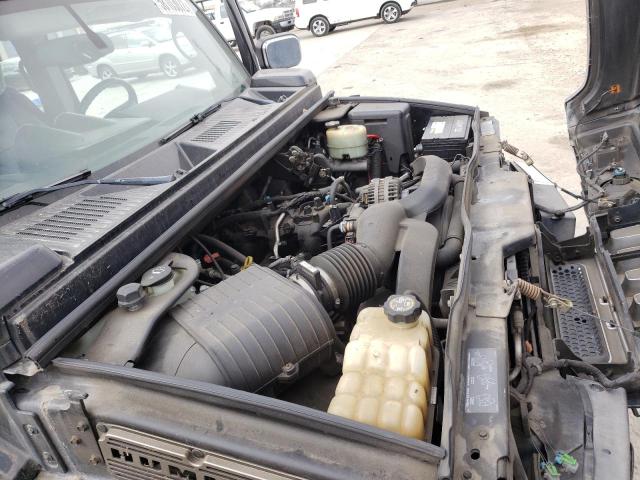 صورة رقم 7 من المزاد - 2004 HUMMER H2 مع VIN 5GRGN23U04H111552