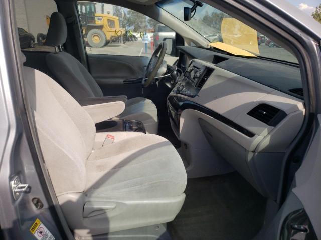 Photo 5 from auction – 2013 TOYOTA SIENNA LE with VIN 5TDKK3DC6DS356125