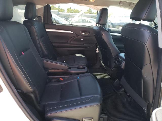 Zdjęcie 6 z aukcji – 2017 TOYOTA HIGHLANDER z VIN 5TDJZRFH8HS363103