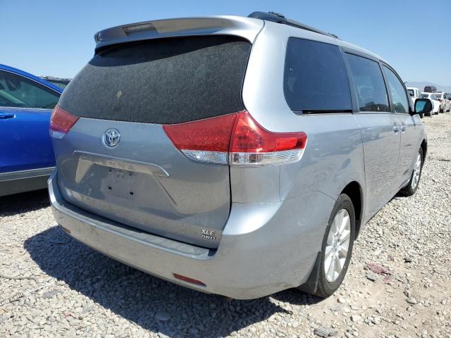 Photo 4 from auction – 2013 TOYOTA SIENNA XLE with VIN 5TDDK3DC4DS064059