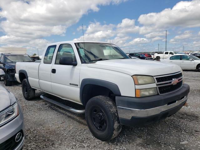 CHEVROLET silverado 2006 with VIN 1GCHC29U46E267245 - Photo from auction