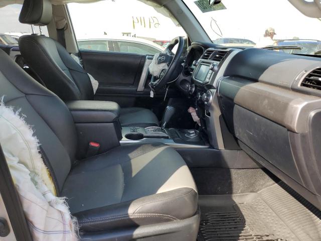 Photo 5 from auction – 2018 TOYOTA 4RUNNER SR with VIN JTEBU5JR2J5544006