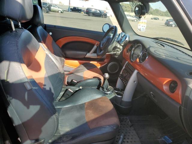 Photo 5 from auction – 2005 MINI COOPER S with VIN WMWRH33435TF81001