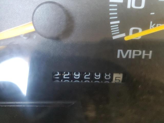 Photo 8 from auction – 2000 GMC SIERRA C35 with VIN 1GTHC33J2YF496122