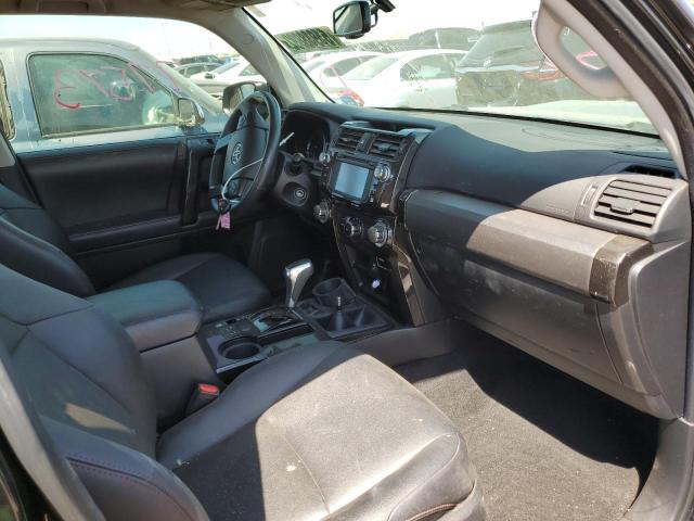 Photo 5 from auction – 2018 TOYOTA 4RUNNER SR with VIN JTEBU5JR9J5555973