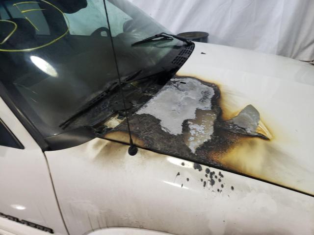 Photo 9 from auction – 2002 CHEVROLET BLAZER with VIN 1GNDT13W42K105539