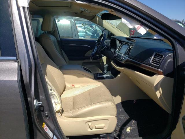 Photo 5 from auction – 2015 TOYOTA HIGHLANDER with VIN 5TDDKRFHXFS159854