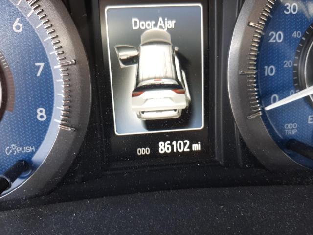 Photo 8 from auction – 2017 TOYOTA SIENNA XLE with VIN 5TDYZ3DC7HS853356