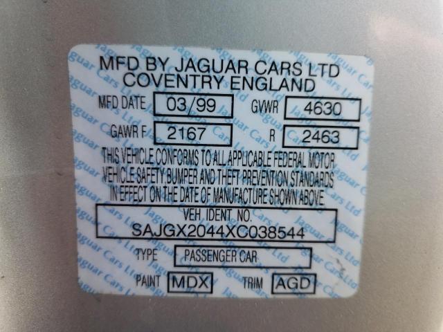 Photo 10 from auction – 1999 JAGUAR XK8 with VIN SAJGX2044XC038544