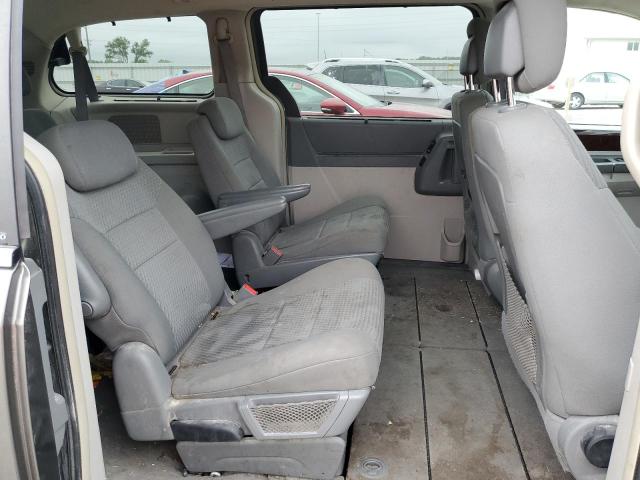 Photo 6 from auction – 2010 CHRYSLER TOWN & COU with VIN 2A4RR5D1XAR298409