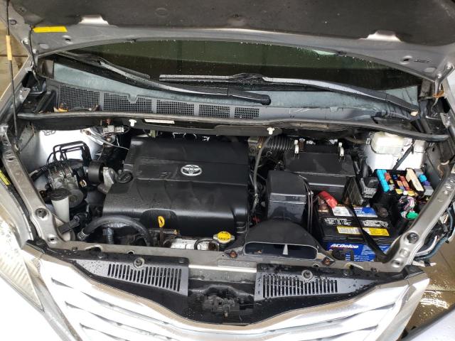 Photo 7 from auction – 2012 TOYOTA SIENNA XLE with VIN 5TDYK3DC2CS236203