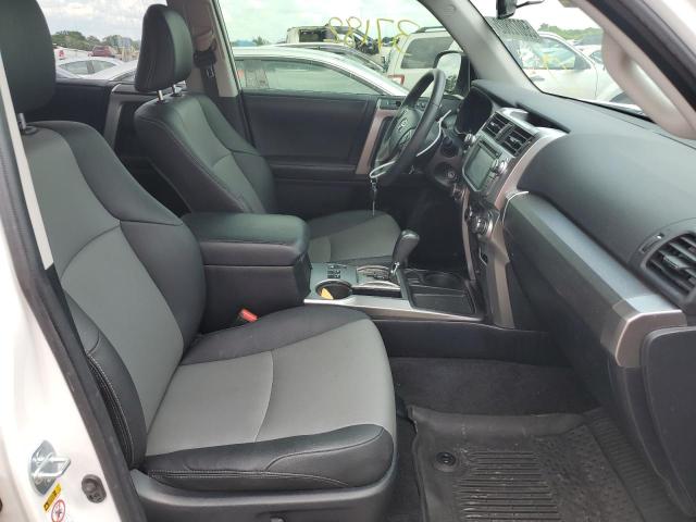 Photo 5 from auction – 2019 TOYOTA 4RUNNER SR with VIN JTEZU5JR1K5196294