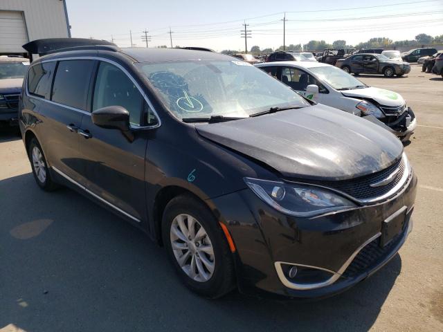 CHRYSLER PACIFICA T 2017 with VIN 2C4RC1BG6HR702338 - Photo from auction