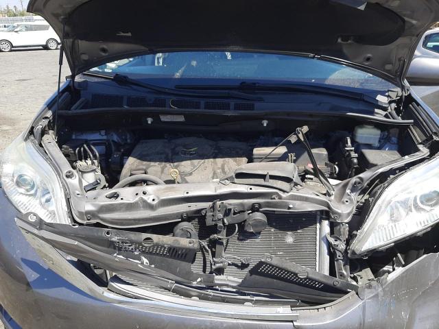 Photo 7 from auction – 2017 TOYOTA SIENNA XLE with VIN 5TDYZ3DC7HS853356