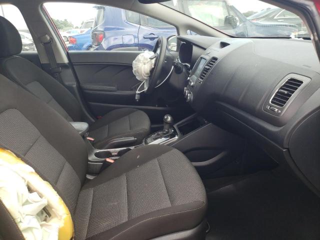 Photo 5 from auction – 2017 KIA FORTE LX with VIN KNAFK5A85H5690362