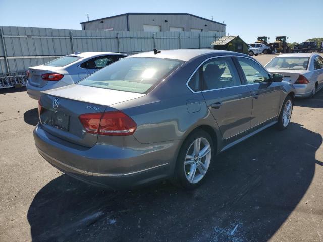 Photo 4 from auction – 2014 VOLKSWAGEN PASSAT SEL with VIN 1VWCN7A33EC098671