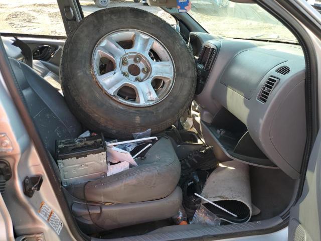 Photo 5 from auction – 2002 FORD ESCAPE XLT with VIN 1FMYU03192KB65947