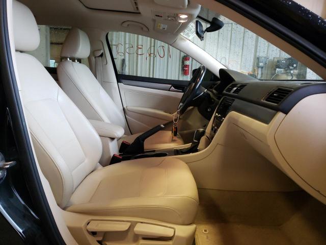 Photo 5 from auction – 2015 VOLKSWAGEN PASSAT SE with VIN 1VWBV7A39FC072976