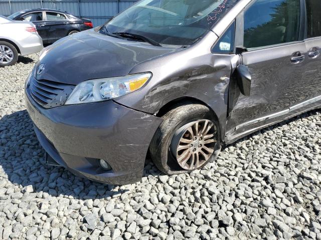 Photo 9 from auction – 2016 TOYOTA SIENNA XLE with VIN 5TDYK3DC7GS743670