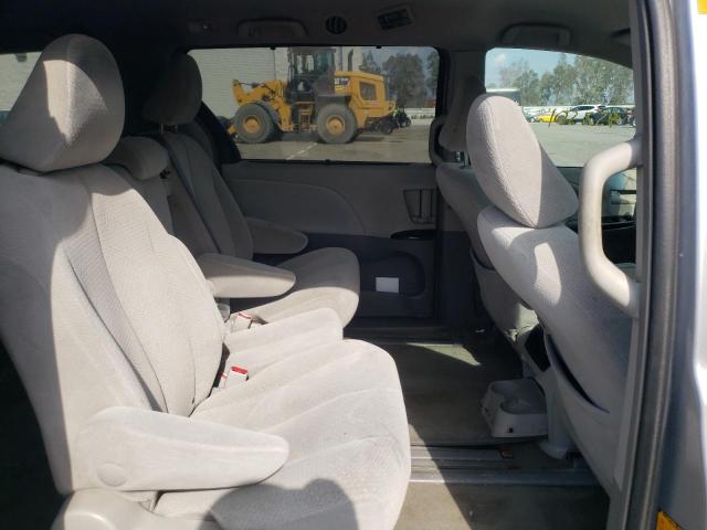 Photo 6 from auction – 2013 TOYOTA SIENNA LE with VIN 5TDKK3DC6DS356125