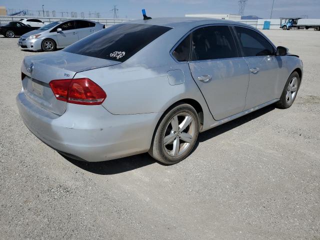 Photo 4 from auction – 2014 VOLKSWAGEN PASSAT S with VIN 1VWAT7A36EC058842
