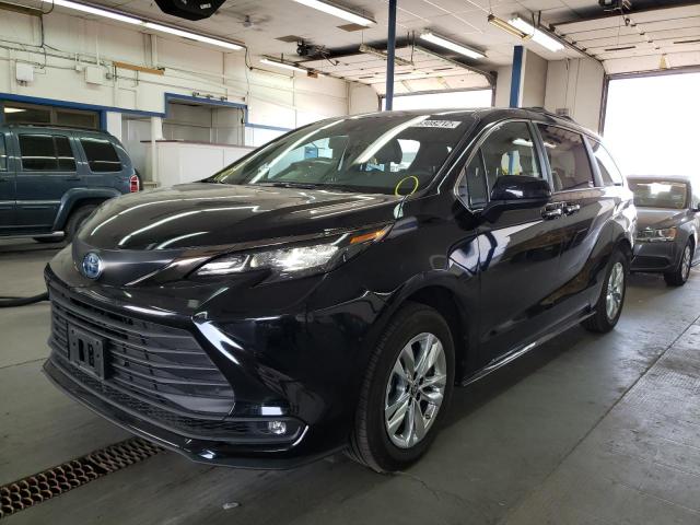 Photo 2 from auction – 2022 TOYOTA SIENNA XLE with VIN 5TDASKFC9NS045289