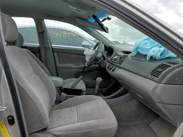 Photo 5 from auction – 2002 TOYOTA CAMRY LE with VIN 4T1BE30K32U062481