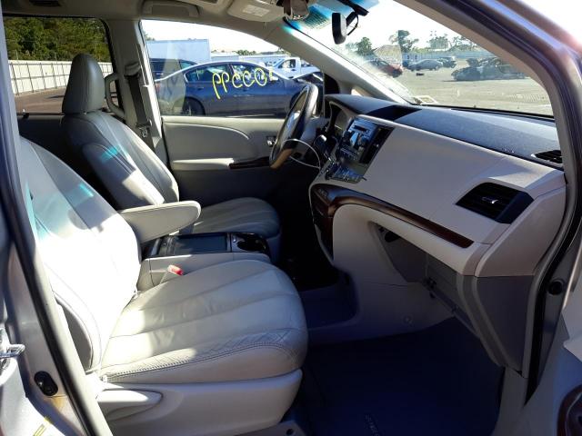 Photo 5 from auction – 2011 TOYOTA SIENNA XLE with VIN 5TDYK3DCXBS102795