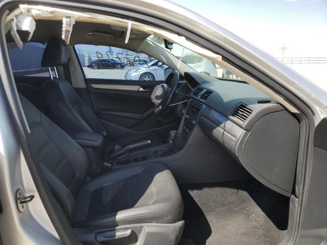 Photo 5 from auction – 2014 VOLKSWAGEN PASSAT S with VIN 1VWAT7A36EC058842