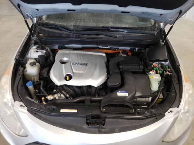 Photo 7 from auction – 2012 HYUNDAI SONATA HYB with VIN KMHEC4A44CA035799