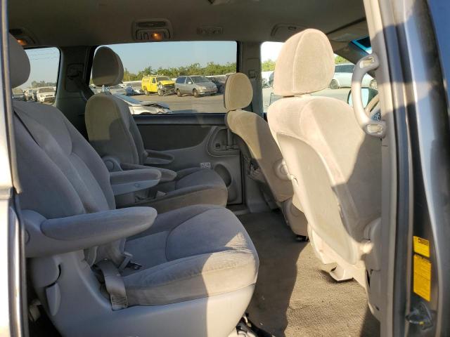 Photo 6 from auction – 2004 TOYOTA SIENNA CE with VIN 5TDZA23C64S043041