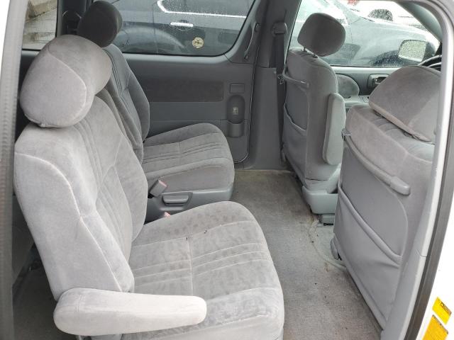 Photo 6 from auction – 2002 TOYOTA SIENNA with VIN 4T3ZF13C92U477266