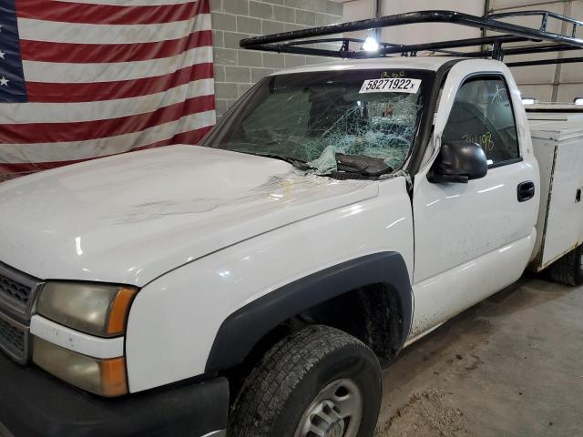 Photo 9 from auction – 2005 CHEVROLET SILVERADO with VIN 1GBHC24U05E286708