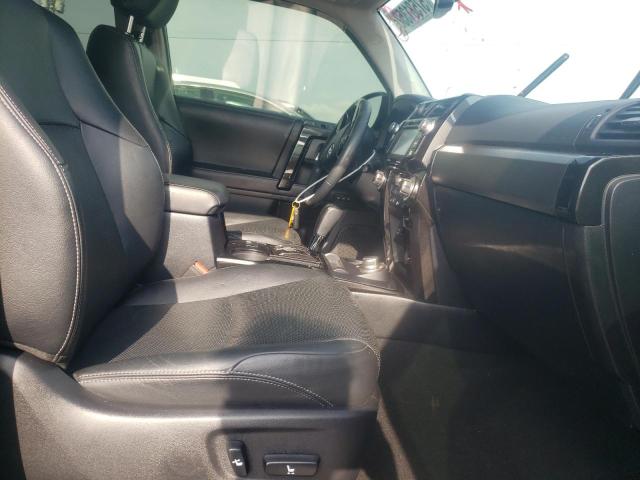 Photo 5 from auction – 2019 TOYOTA 4RUNNER SR with VIN JTEBU5JR8K5659369