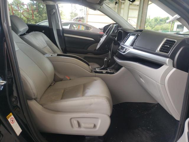 Photo 5 from auction – 2018 TOYOTA HIGHLANDER with VIN 5TDKZRFH9JS540901