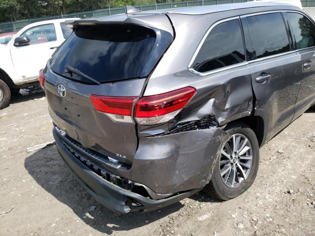 Photo 9 from auction – 2017 TOYOTA HIGHLANDER with VIN 5TDKZRFH9HS523655