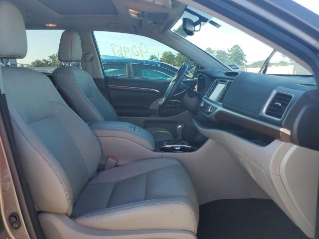 Photo 5 from auction – 2016 TOYOTA HIGHLANDER with VIN 5TDYKRFH6GS187119