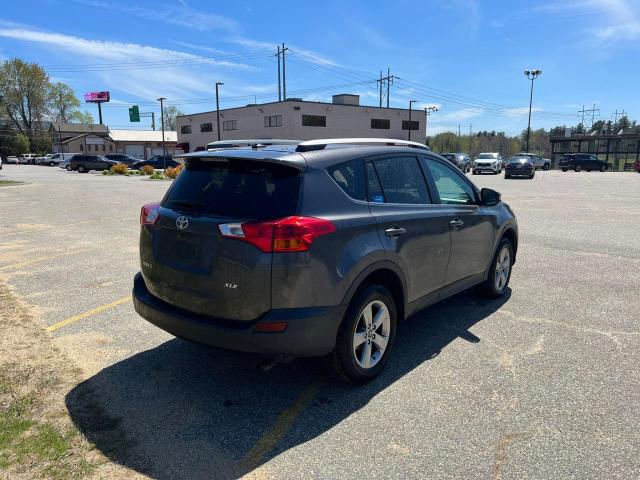 Photo 4 from auction – 2015 TOYOTA RAV4 XLE with VIN 2T3WFREV2FW175565