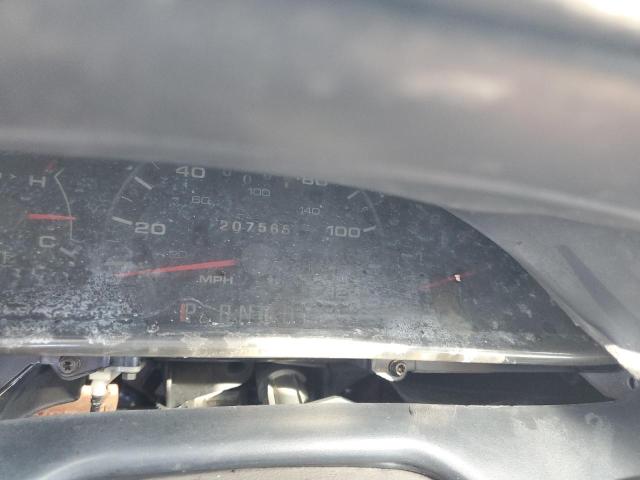 Photo 8 from auction – 2002 FORD TAURUS SE with VIN 1FAFP53U62A152398