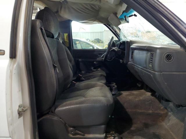 Photo 5 from auction – 2005 CHEVROLET SILVERADO with VIN 1GBHC24U05E286708