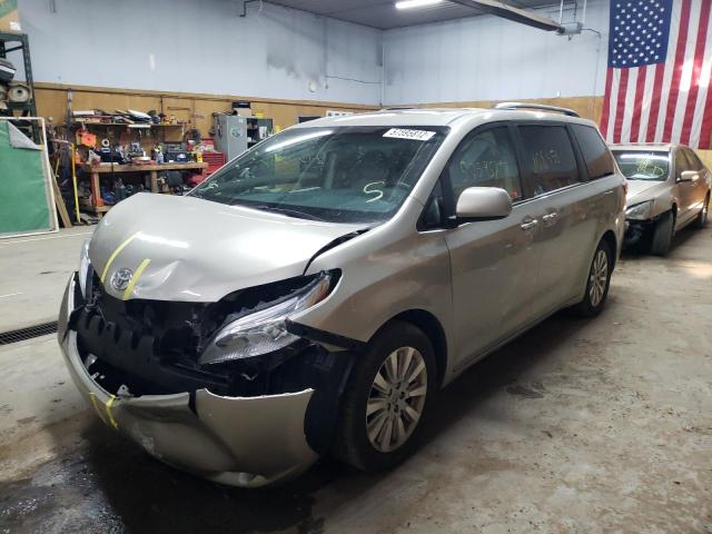 Photo 2 from auction – 2015 TOYOTA SIENNA XLE with VIN 5TDDK3DC2FS116341