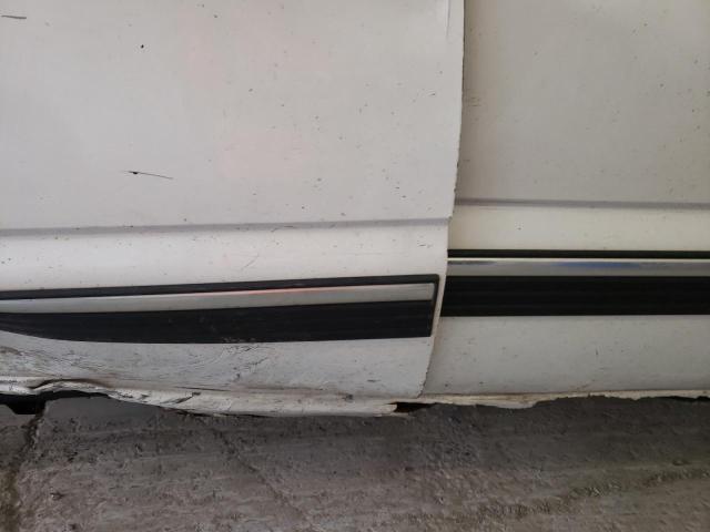 Photo 10 from auction – 2001 CHEVROLET SILVERADO with VIN 1GCHK29UX1E140351