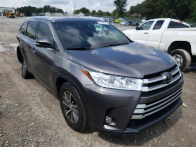 TOYOTA HIGHLANDER 2017 with VIN 5TDKZRFH9HS523655 - Photo from auction