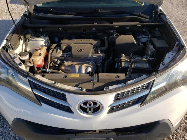 Photo 7 from auction – 2015 TOYOTA RAV4 LE with VIN JTMZFREV8FD052623