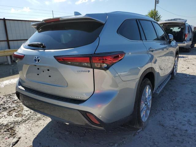 Photo 4 from auction – 2022 TOYOTA HIGHLANDER with VIN 5TDXBRCH1NS543263