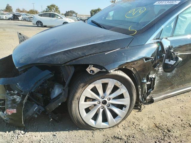 Photo 9 from auction – 2016 TESLA MODEL X with VIN 5YJXCAE21GF023661