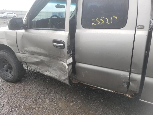 Photo 10 from auction – 2002 CHEVROLET SILVERADO with VIN 1GCEK19V02E266015