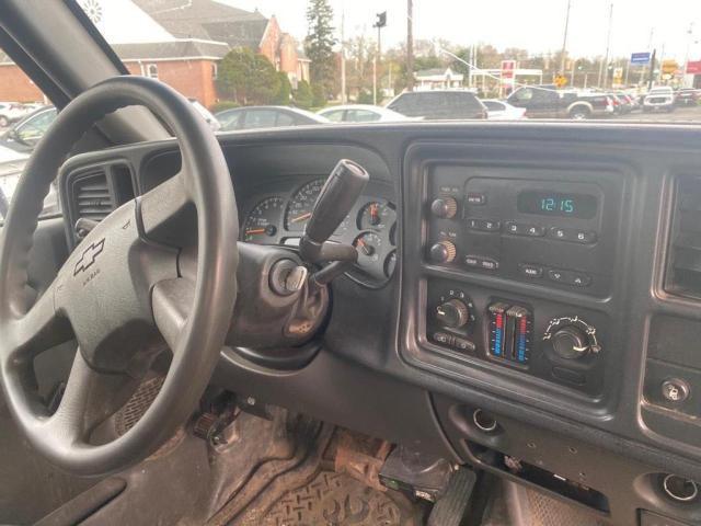Photo 6 from auction – 2004 CHEVROLET SILVERADO with VIN 1GBJK34U24E226745